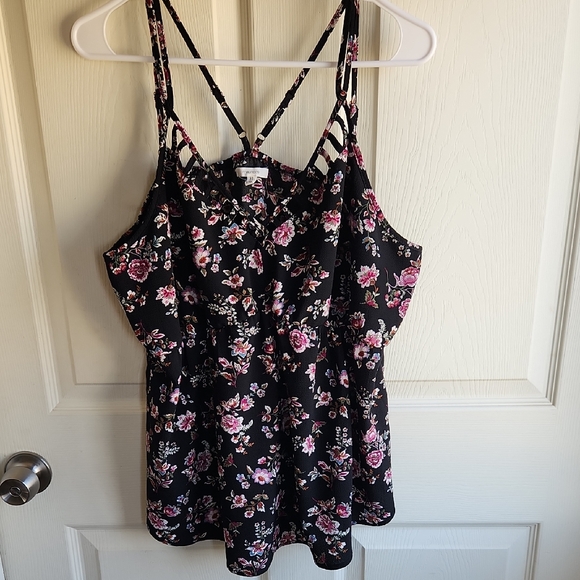 Maurices Tops - Maurices Black Floral Strappy Camisole